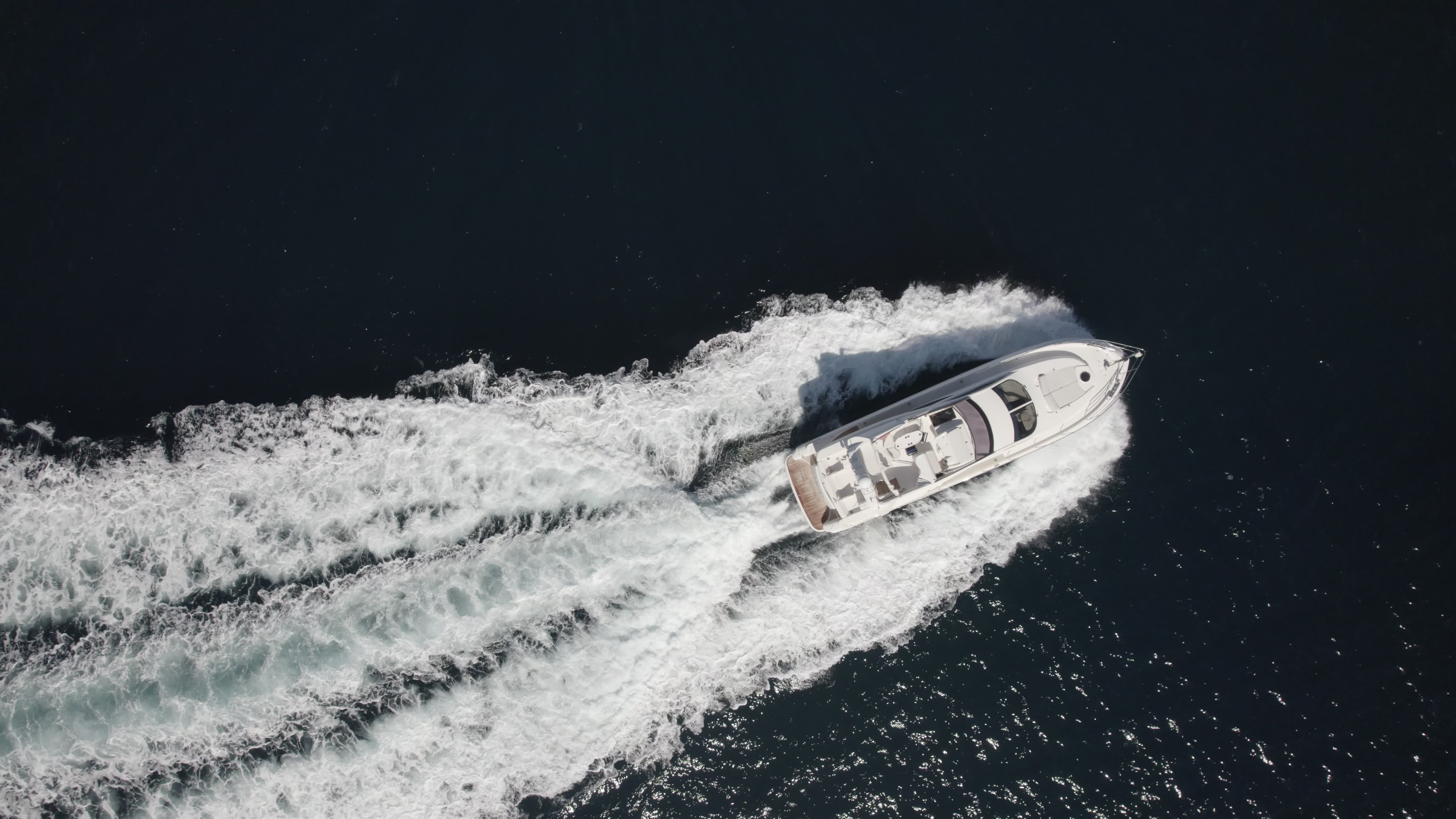 Altamar 64, view 3