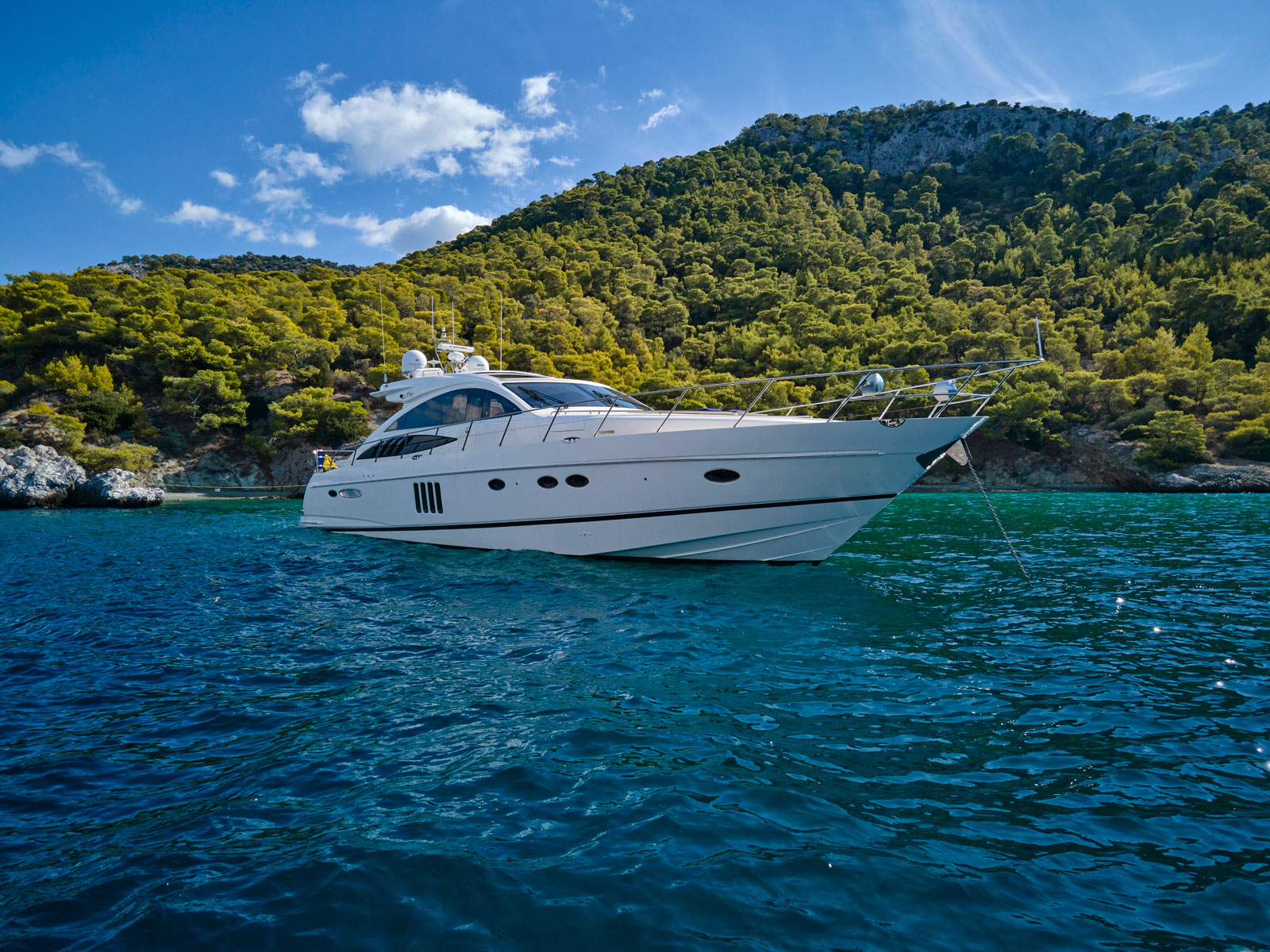 Princess V70, view 2