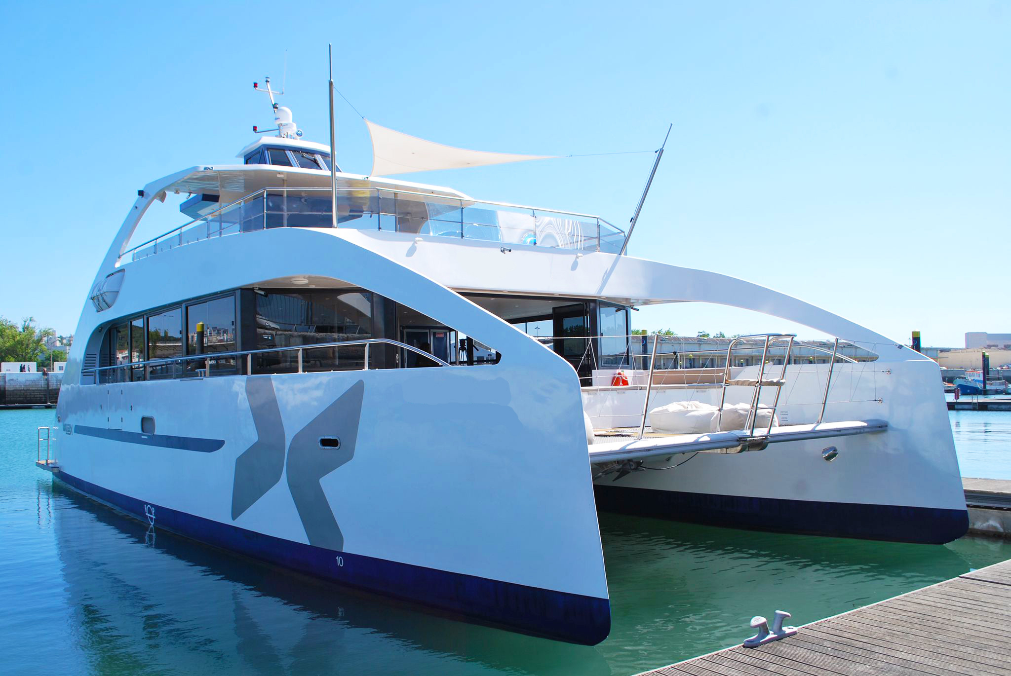 Seagull Event Catamaran, view 2