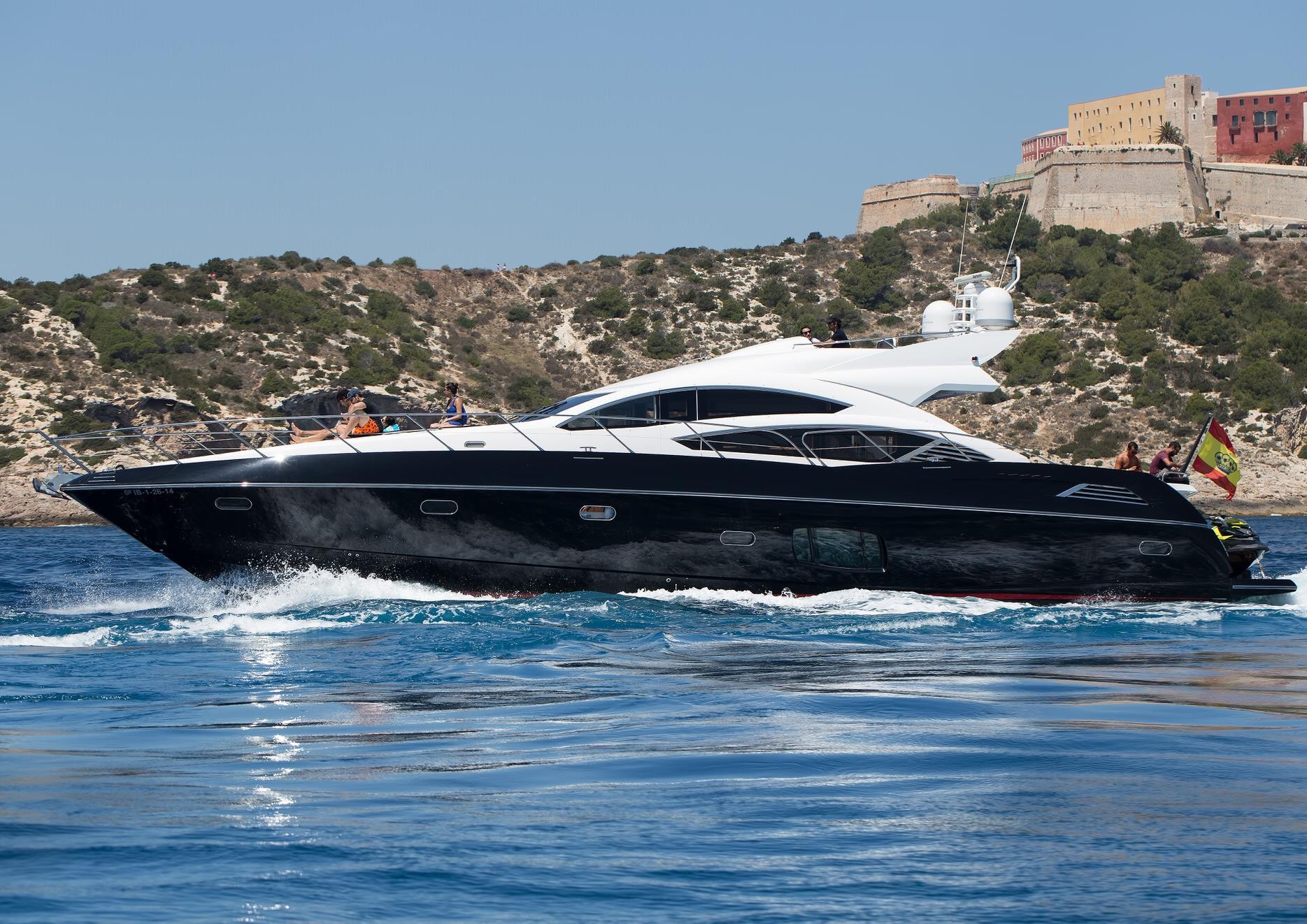 Sunseeker Predator 74