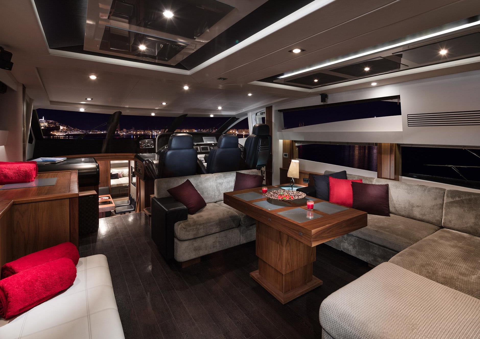 Sunseeker Predator 74, view 5