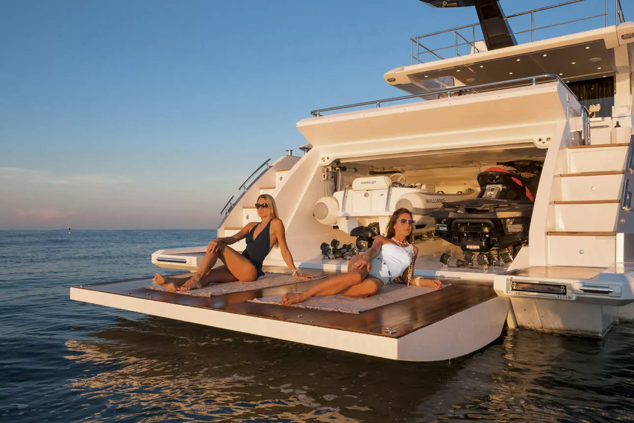 Azimut 77 S, view 3