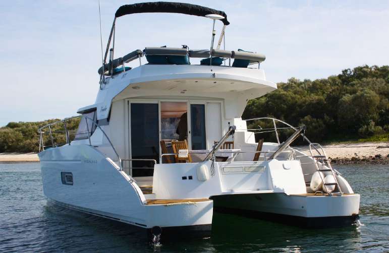 Catamaran 35, view 3