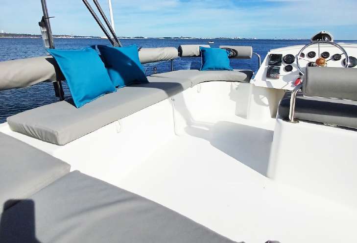 Catamaran 35, view 4
