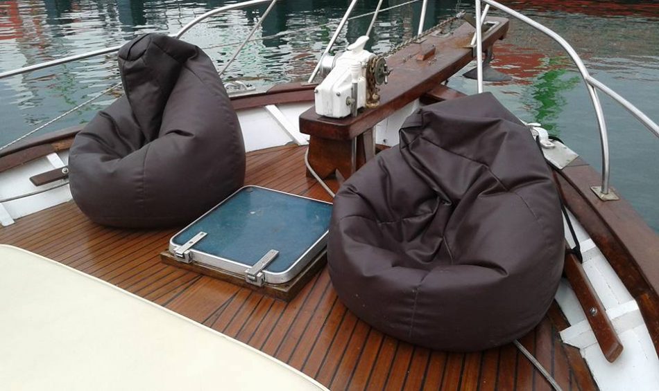 Classic Sailboat 40, view 3