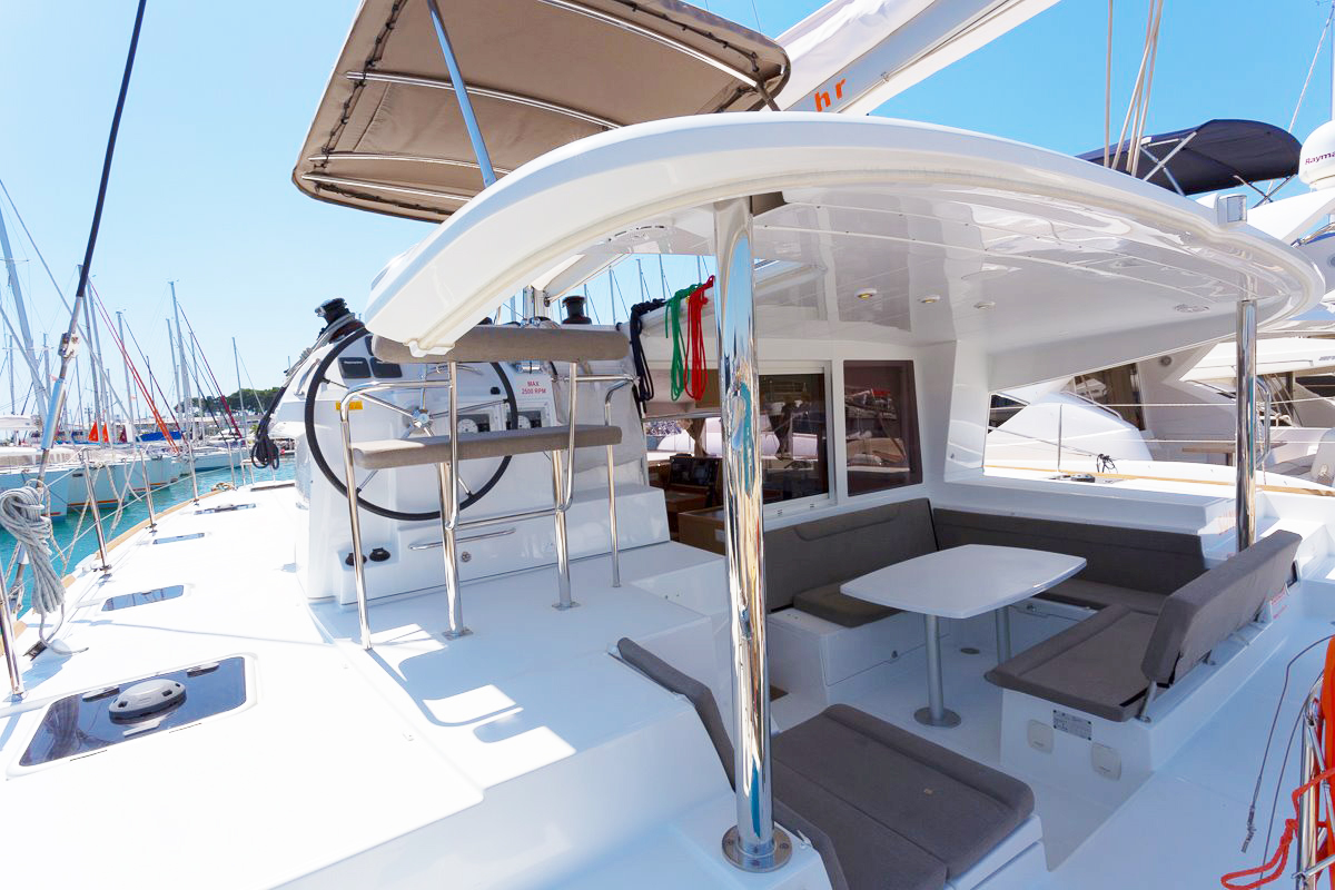 Lagoon 40 Catamaran, view 5