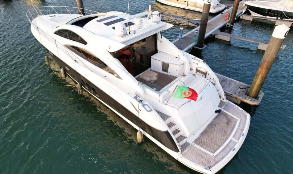 Sunseeker Predator 62, view 2