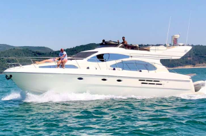 Azimut 46 Fly