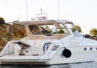 yacht-in-crete-motor-yacht-cranchi-mediterranee-41-slide05-11719